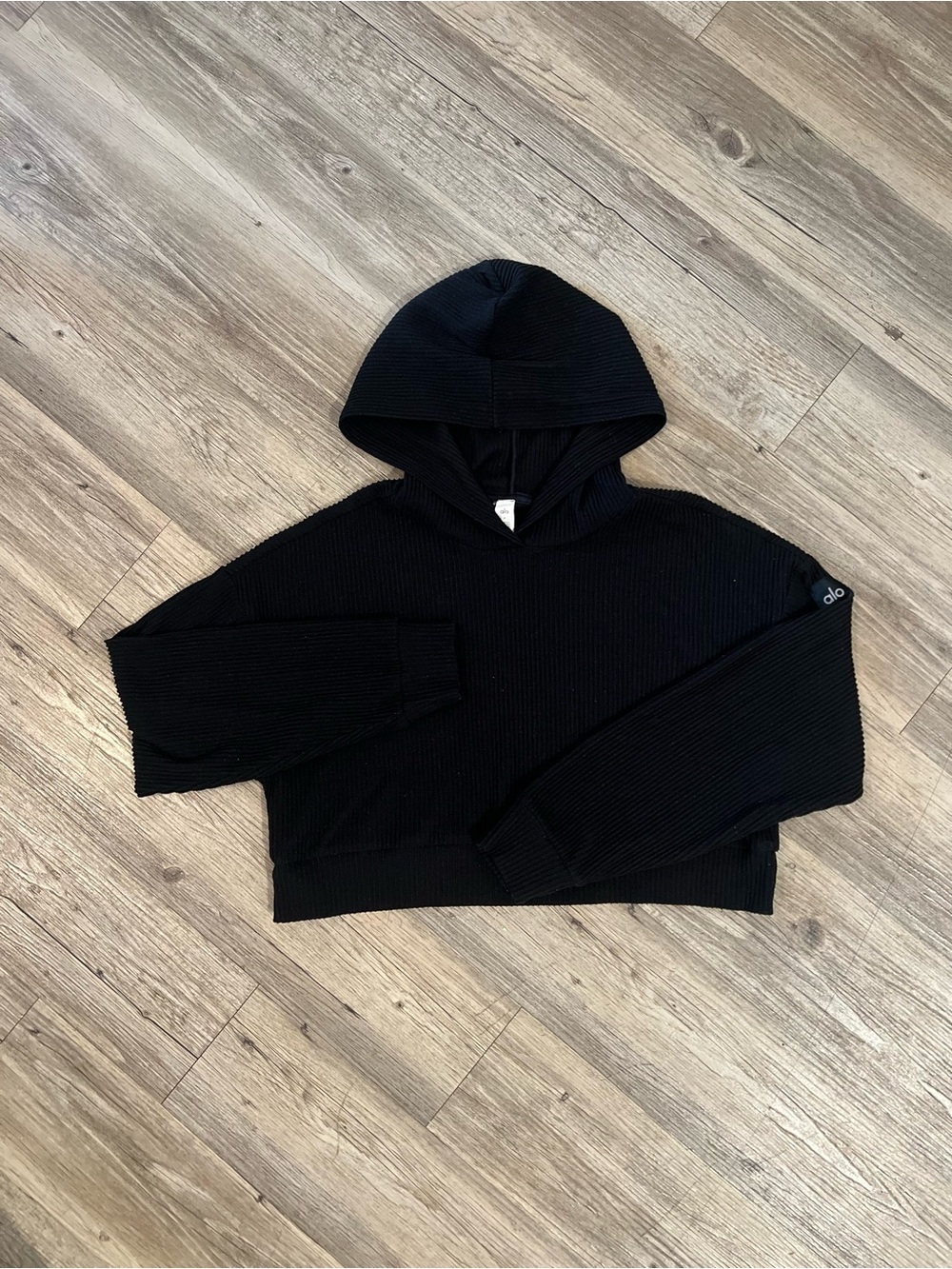 Alo Yoga Muse Hoodie Black Ribbed Cropped Sweatshirt Women's Medium